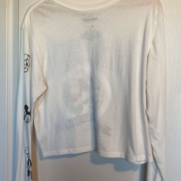 Disney Mickey Mouse, long sleeve shirt with side sleeve appliqué. Size XL - Picture 5 of 11